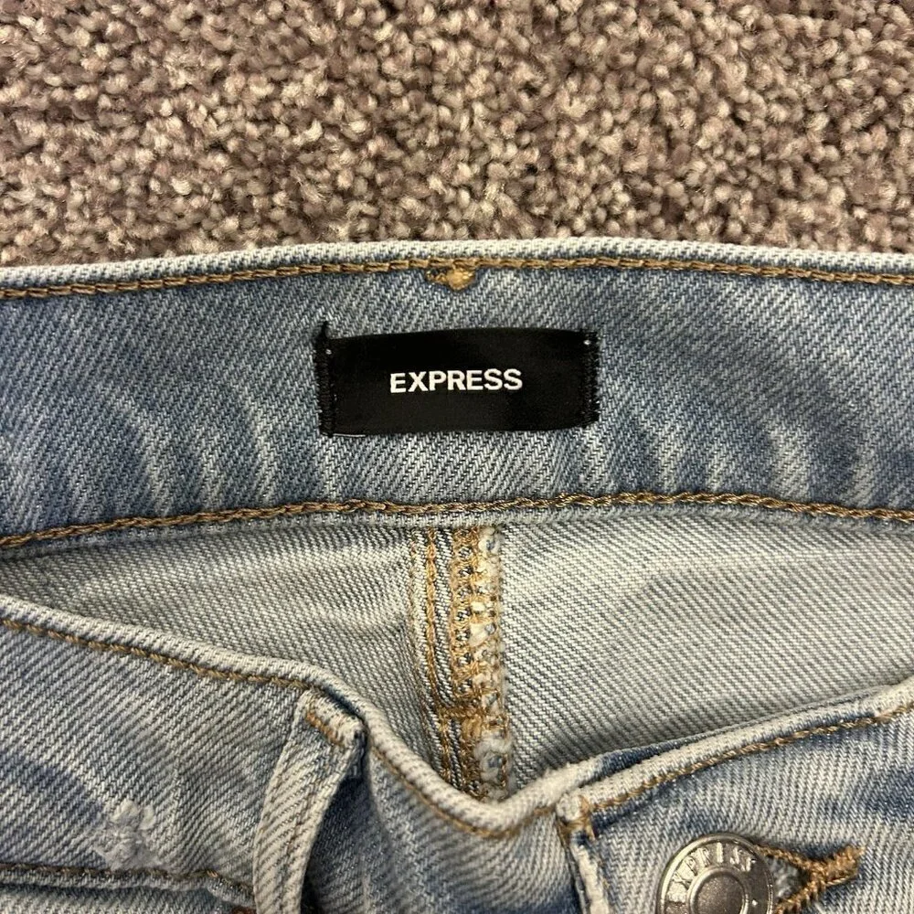 Express Women's Super High Waisted Jean Shorts Size 0 Light Wash Raw Hem NWT $68